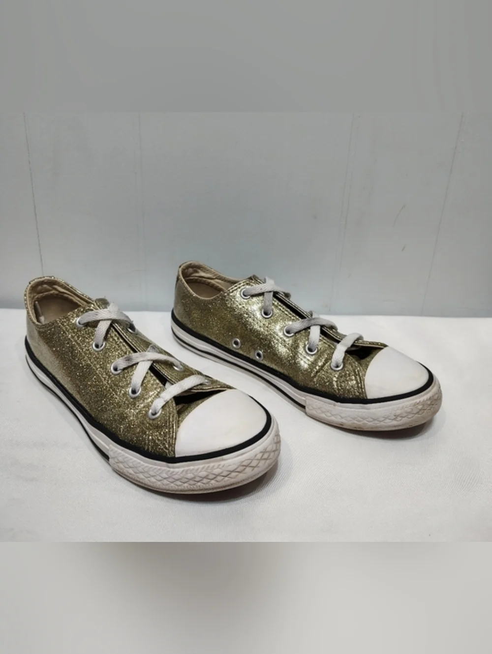 Converse Chuck Taylor All Star Glitter Low Top Sneakers Gold Glitter Kids 3